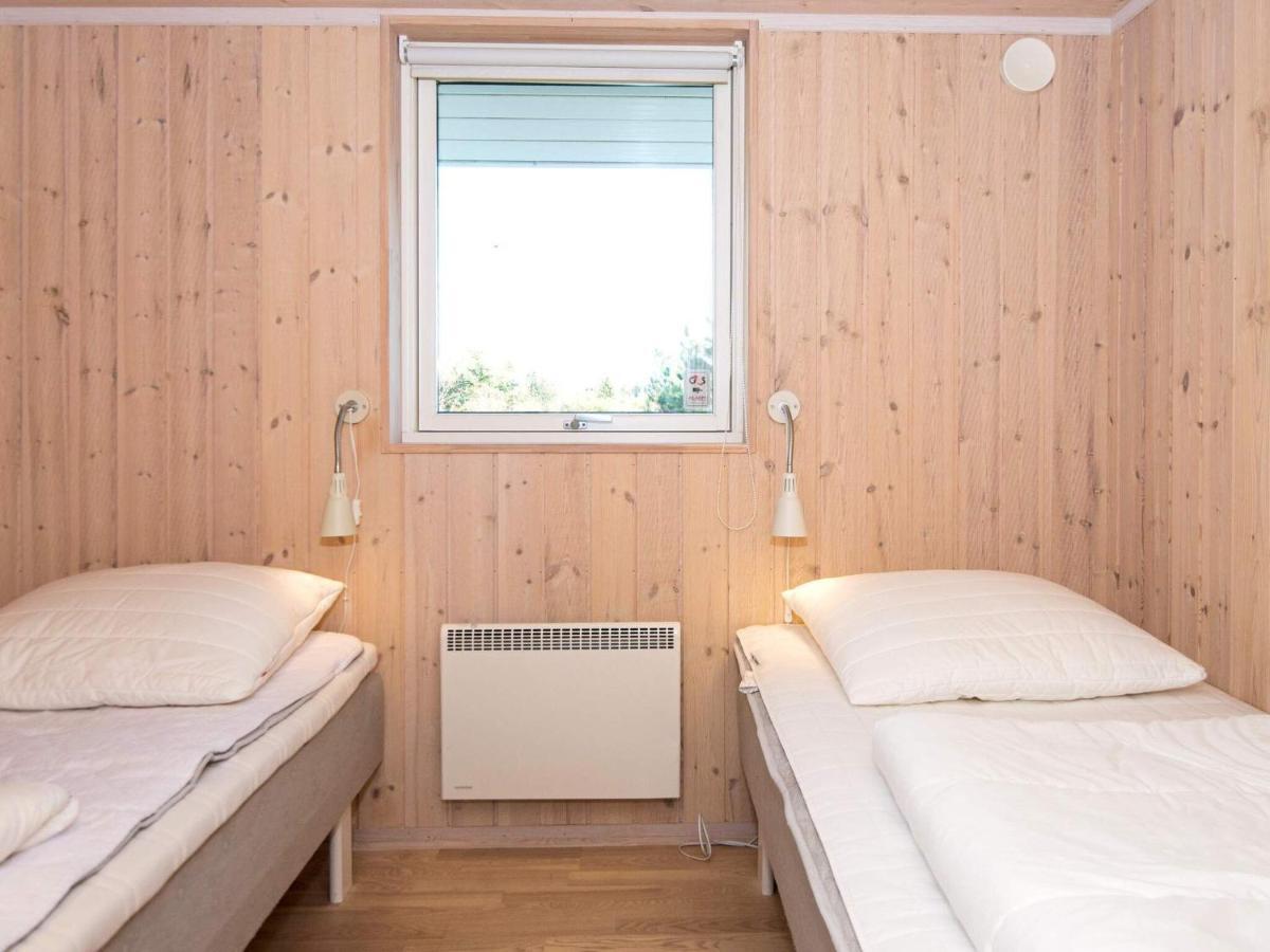 6 Person Holiday Home In Knebel Ёрбю Номер фото