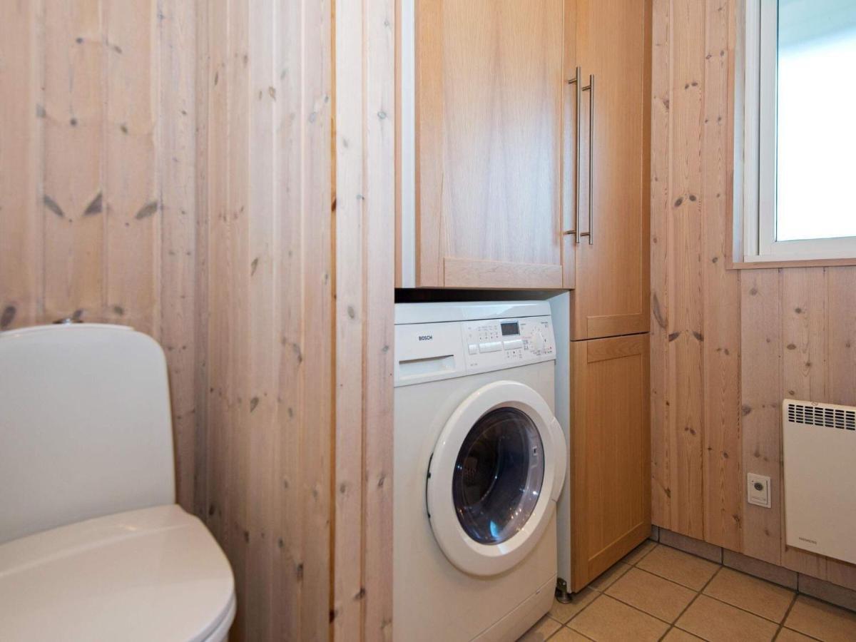 6 Person Holiday Home In Knebel Ёрбю Экстерьер фото